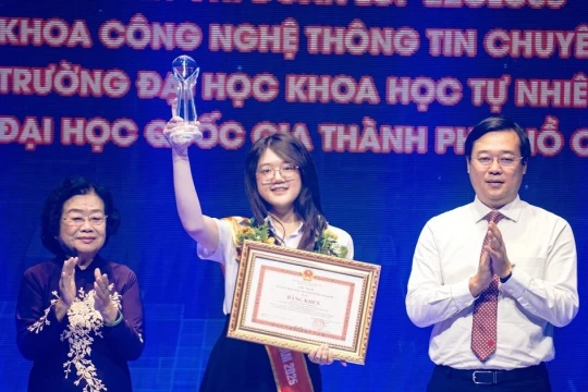 Nữ sinh công dân trẻ tiêu biểu TPHCM: Đưa công nghệ ra khỏi phòng thí nghiệm
