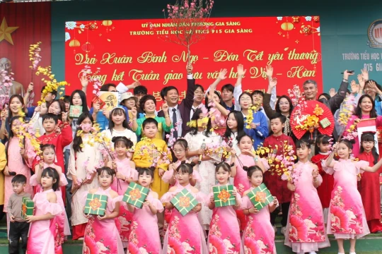 Hội xuân kết nối trường học Việt - Hàn