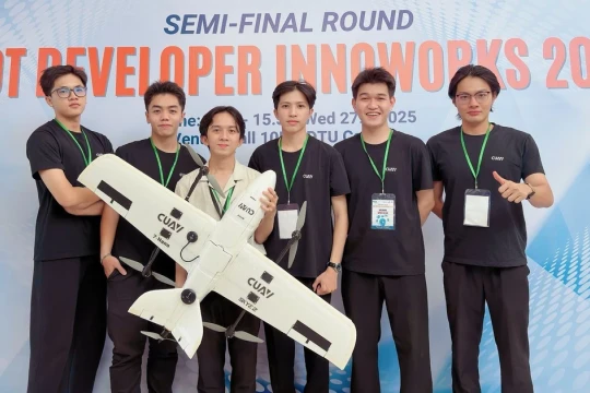 Sinh viên sáng chế máy bay không người lái hỗ trợ cứu nạn trên biển