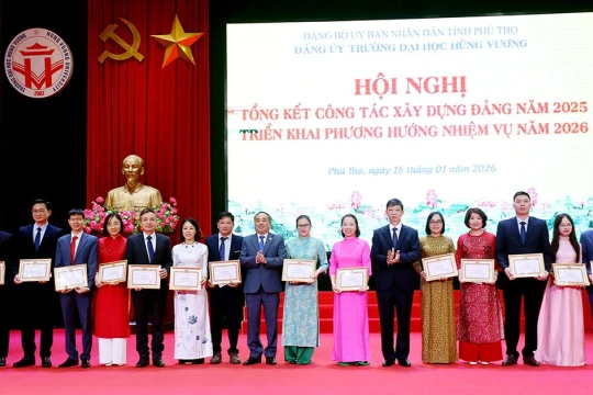 Tạo nền tảng để trường Đại học Hùng Vương vươn lên trung tâm đào tạo của vùng