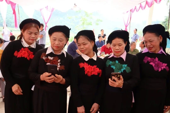 Chợ Mới (Thái Nguyên) hướng tới không còn 'vùng trắng thông tin'