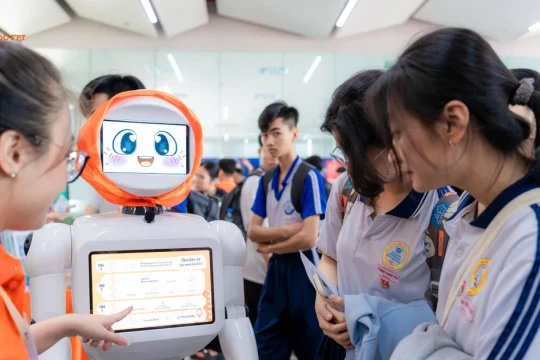 Hơn 3.500 học sinh THPT ở ĐBSCL trải nghiệm tại FPTU Big Open Day