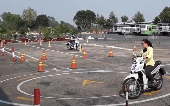 Bộ Công an bỏ một bài thi hình trong sát hạch bằng lái xe máy