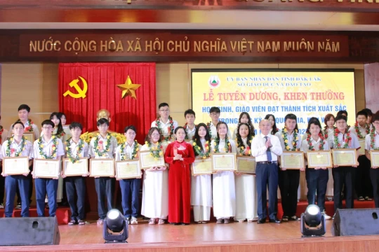 Đắk Lắk có 114 giải Học sinh giỏi quốc gia năm học 2025-2026