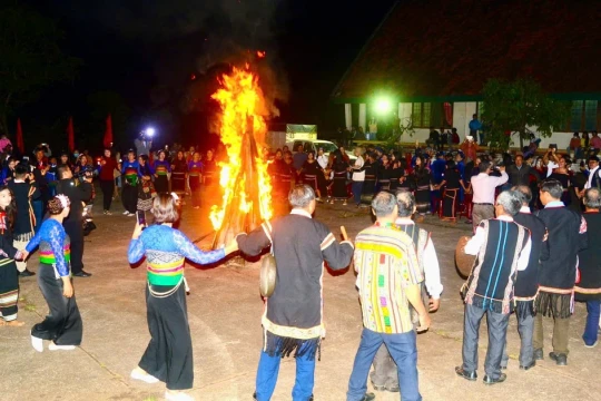 Niềm tin gửi từ buôn làng