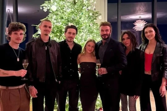 Brooklyn chính thức tố vợ chồng David Beckham phá hoại hôn nhân