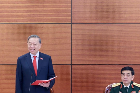 Đại biểu thảo luận các văn kiện Đại hội XIV của Đảng