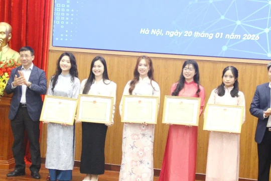 Hơn 250 sinh viên được trao Giải thưởng Khoa học và Công nghệ