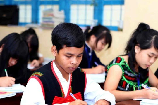 Đối tượng nào được giảm 70% học phí?