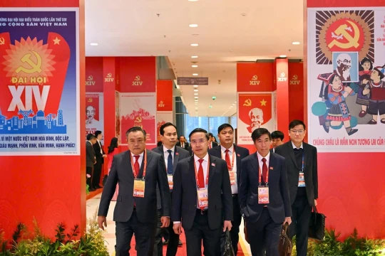 Hình ảnh đại biểu dự ngày làm việc thứ tư Đại hội XIV của Đảng