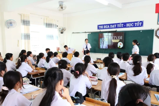 Trường học ở Cà Mau thi đua dạy tốt, học tốt hướng về Đại hội Đảng toàn quốc