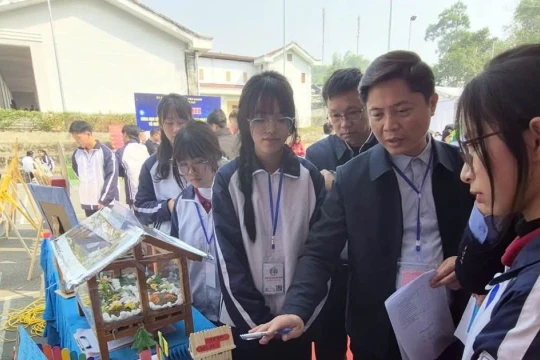 Tuyên Quang đẩy mạnh phát triển khoa học kỹ thuật và giáo dục STEM