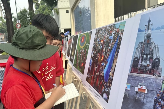 Học sinh TP Hồ Chí Minh được tư vấn nghề nghiệp ngay từ bậc tiểu học