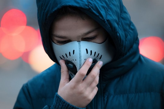 Ô nhiễm không khí liên quan đến xơ cứng teo cơ và tốc độ suy giảm sức khỏe