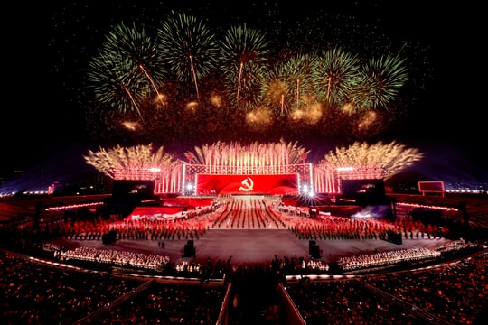 Tối 23/1, bầu trời Mỹ Đình bùng nổ chưa từng có, Việt aNm chứng kiến một kỳ tích tầm cỡ thế giới