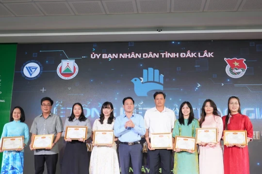 Sáng tạo gắn bản sắc Tây Nguyên, học sinh Đông Du tỏa sáng sân chơi cấp tỉnh