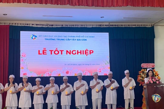 Hơn 150 nhân lực y học cổ truyền bắt đầu phụng sự xã hội