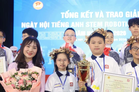Gần 800 nghìn học sinh Hà Nội hào hứng tham gia Ngày hội Tiếng Anh STEM Robotics