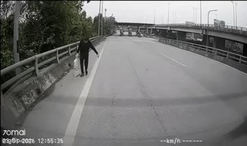 Nhặt được bao tải chứa 1 tỷ đồng trên cao tốc: Món quà cảm ơn của người làm rơi