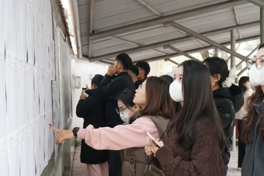 Thí sinh Nghệ An dự thi vòng 2 tuyển dụng viên chức