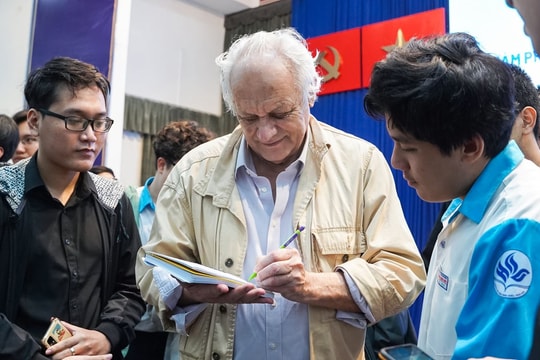 Khơi dậy đam mê khoa học cho học sinh, sinh viên qua những khám phá về vũ trụ