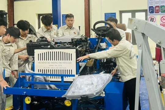 Đào tạo nguồn nhân lực chất lượng cao người DTTS: Điều kiện để Tây Bắc bứt phá