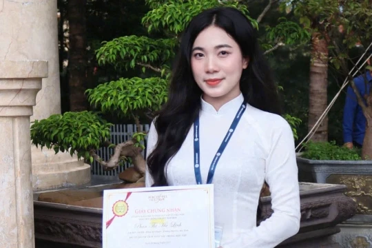 Sao Tháng Giêng trên giảng đường sư phạm