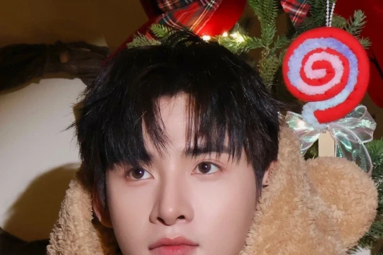 Ca sĩ Việt vào top đề cử 100 gương mặt đẹp trai nhất thế giới 2026