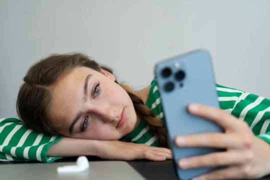 Rối loạn tâm thần do AI: Khi con người và máy móc cùng 'ảo giác'