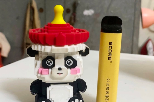 Hiệu trưởng bị phạt 10 triệu đồng nếu để học sinh hút thuốc lá điện tử