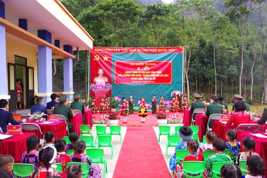 Khánh thành điểm trường do quân đội xây tặng thầy trò ở thôn đặc biệt khó khăn của Lào Cai
