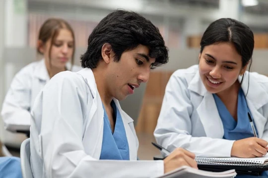 Singapore công nhận bằng từ 8 trường y quốc tế