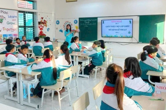 Đặt giáo dục và đào tạo vào vị trí trung tâm