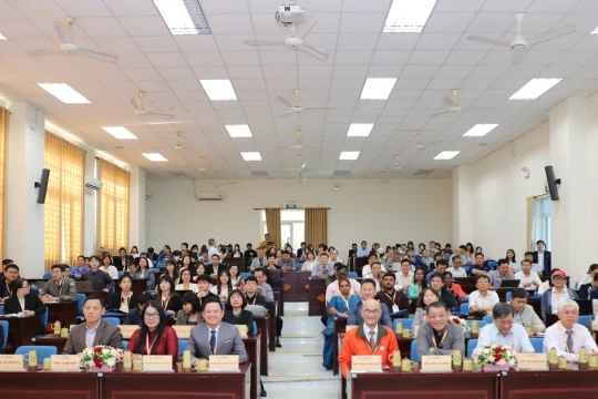 Đổi mới giáo dục Á - Âu trước làn sóng trí tuệ nhân tạo