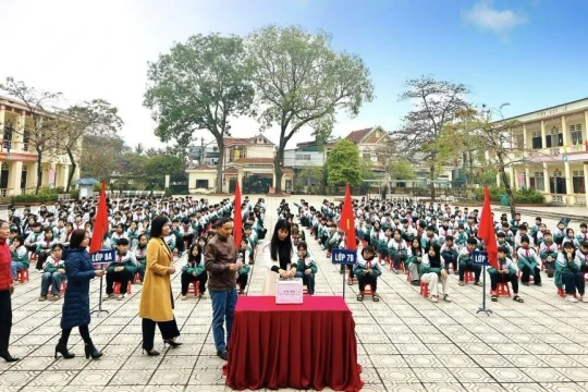 Trường học ở Phú Thọ chung tay vì một cái Tết ấm áp cho học sinh khó khăn