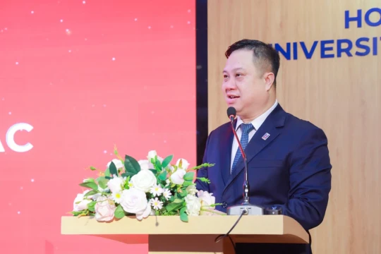 Sinh viên 4.0 cần giỏi cả lập trình, biết 'nói chuyện với robot'