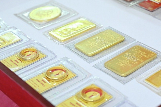 Giá vàng hôm nay (chiều 30/1): Lao dốc không phanh