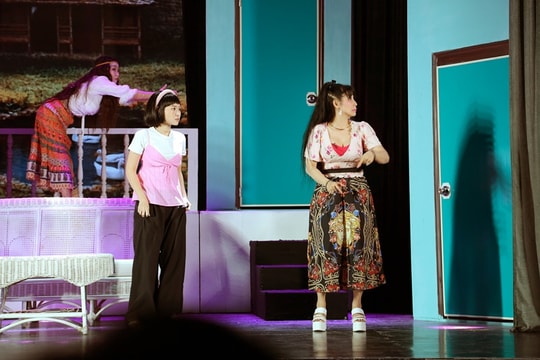 Nghệ sĩ Uyên Thảo: 5 năm sống ở nước Anh tôi như 'cá mắc cạn', cuộc đời lắm tai ương