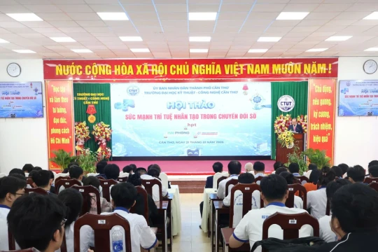 Nhà trường, chuyên gia cùng phát huy trí tuệ nhân tạo trong chuyển đổi số