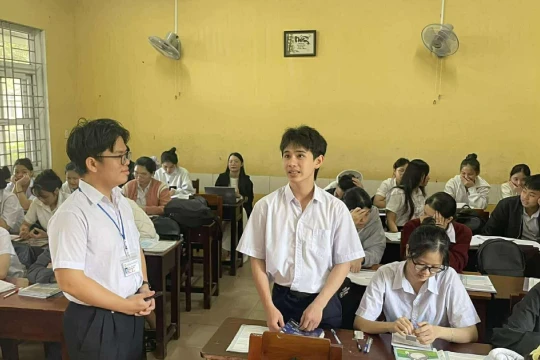 Dạy thêm, học thêm ngoài nhà trường: Bước chuyển quản lý