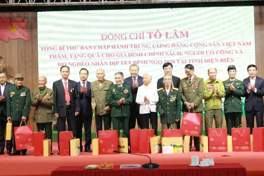 Tổng Bí thư Tô Lâm thăm, làm việc và chúc Tết tại Điện Biên