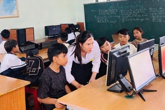 Số hóa sách giáo khoa - bước đi chiến lược trong chuyển đổi số giáo dục