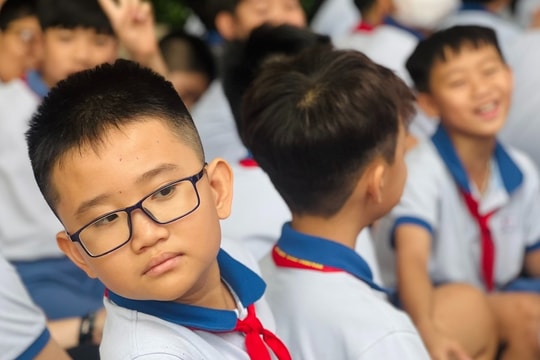 Dùng AI giám sát học sinh để đẩy lùi bạo lực học đường