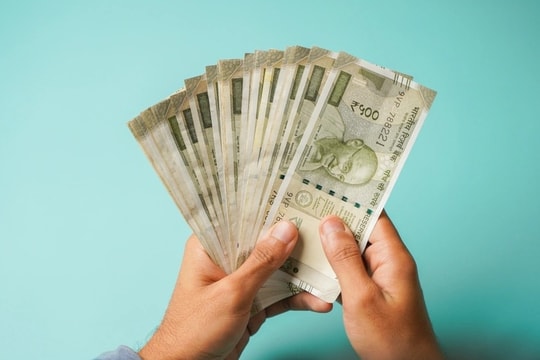 Tử vi hôm nay: Rằm tháng Chạp ăn LỘC tứ phương, 4 con giáp phát tài to ngày 2/2/2026