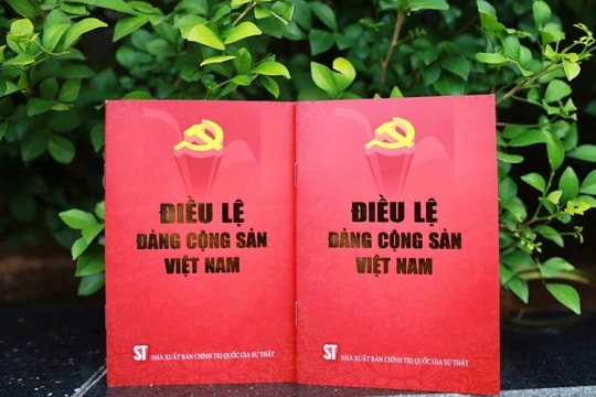 Điều lệ Đảng Cộng sản Việt Nam là văn kiện pháp lý cơ bản quyết định sức mạnh tổ chức của Đảng
