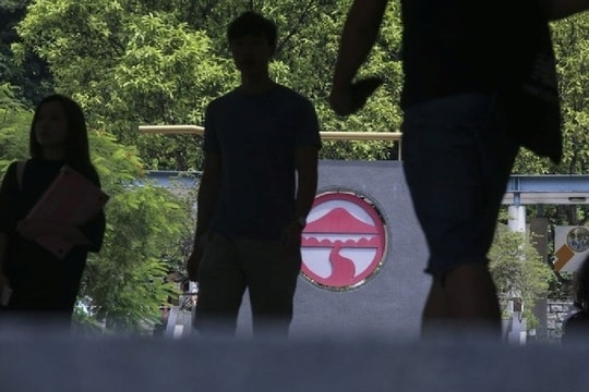 Thuê người thi hộ TOEFL, một sinh viên lĩnh án 3 tháng tù