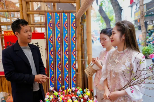 Không gian văn hóa giàu bản sắc tại Chợ hoa xuân Phố cổ Hà Nội