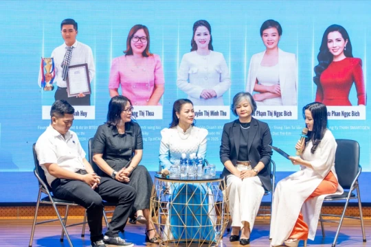 Hơn 400 sinh viên HUIT hào hứng ‘khai phóng’ ý tưởng khởi nghiệp