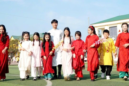 Lan tỏa giá trị yêu thương qua hoạt động Tết học đường