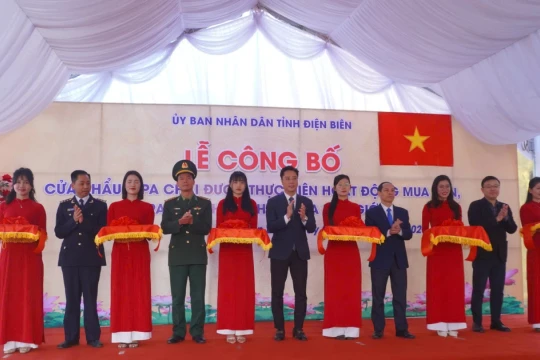 Cửa khẩu A Pa Chải chính thức được phép mua bán, trao đổi hàng hóa qua biên giới